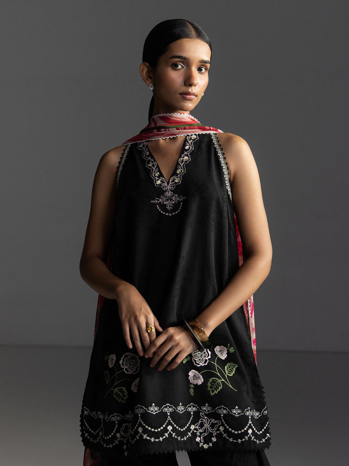 Zara Shahjahan | Coco Lawn 26 | Miro-2B