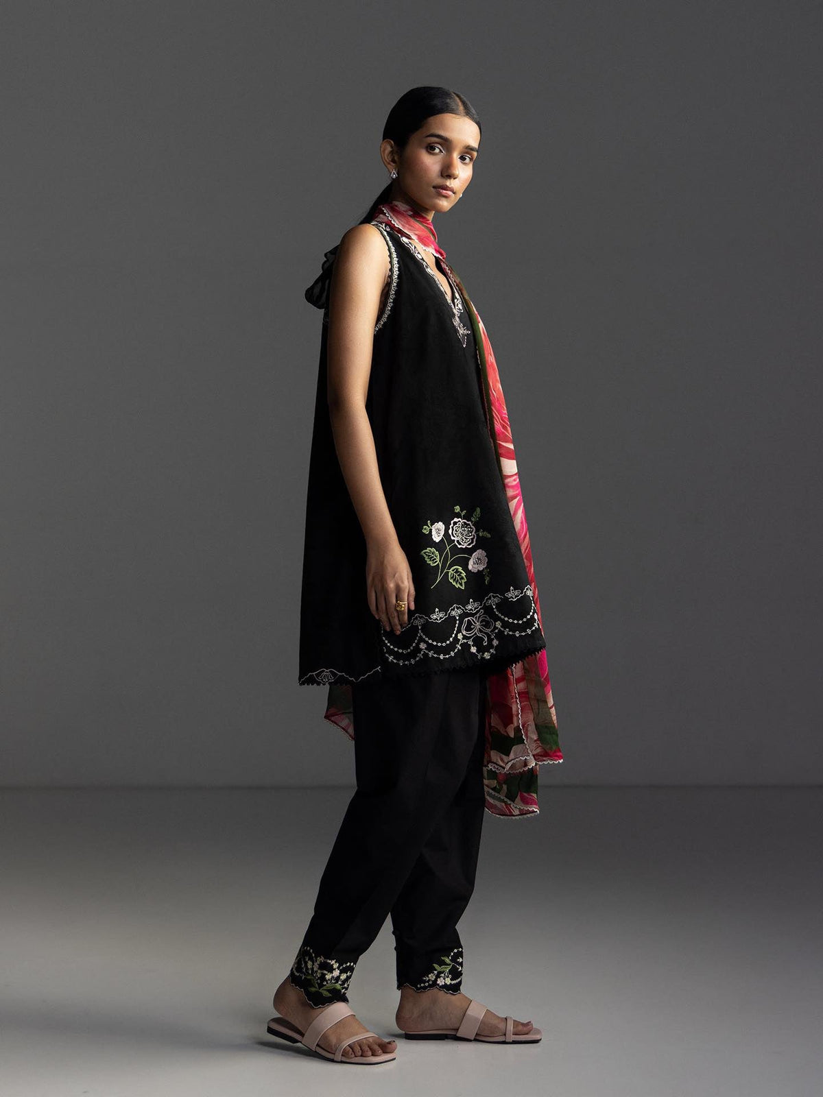 Zara Shahjahan | Coco Lawn 26 | Miro-2B