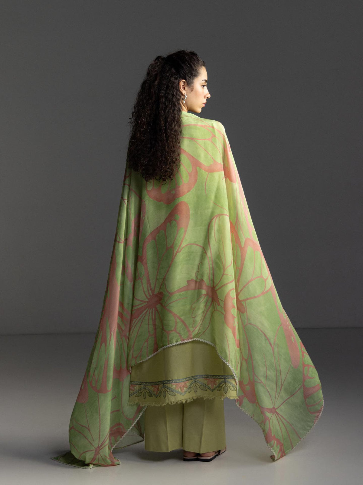 Zara Shahjahan | Coco Lawn 26 | Isla-4B