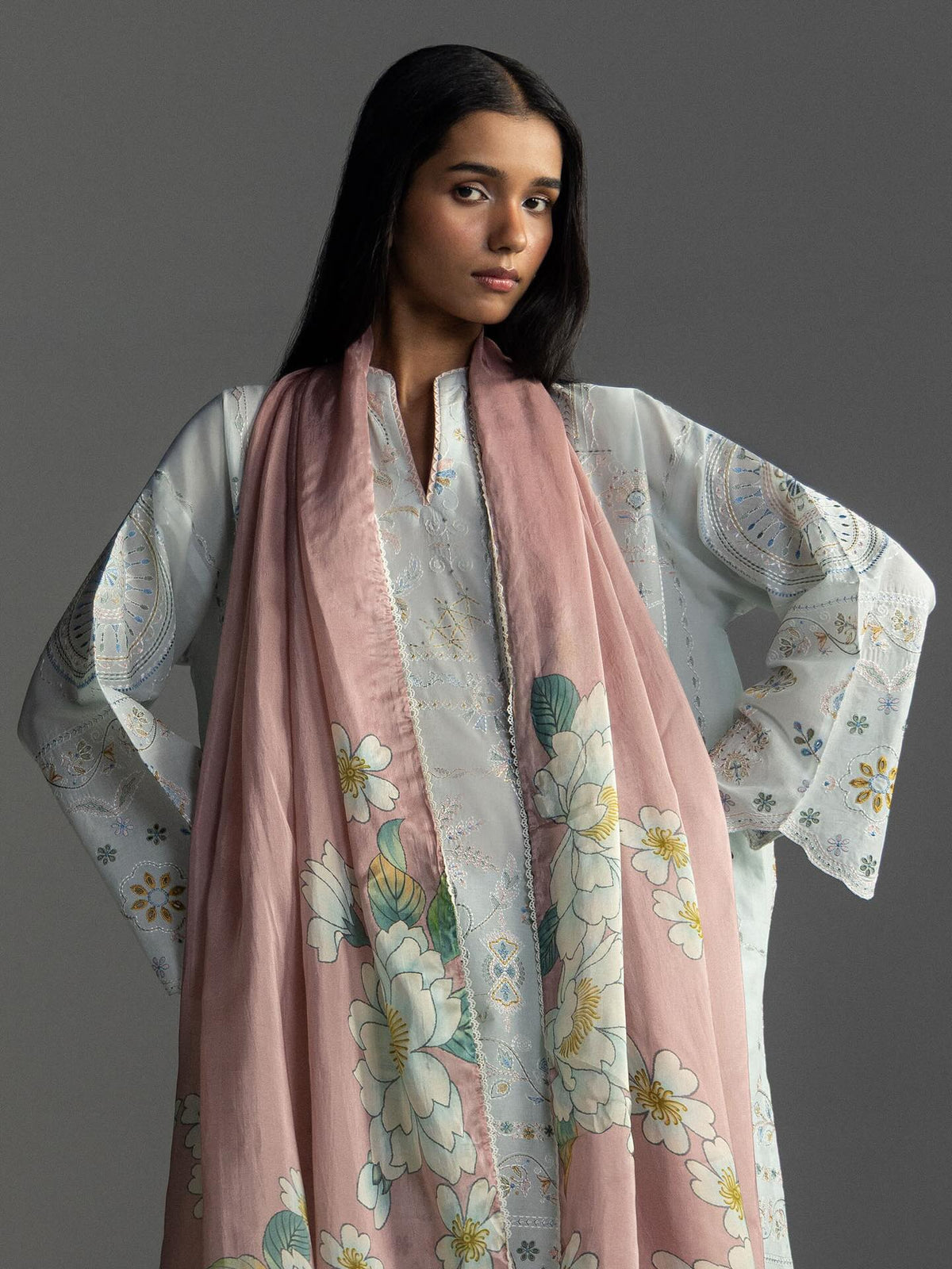 Zara Shahjahan | Coco Lawn 26 | Veya-7B