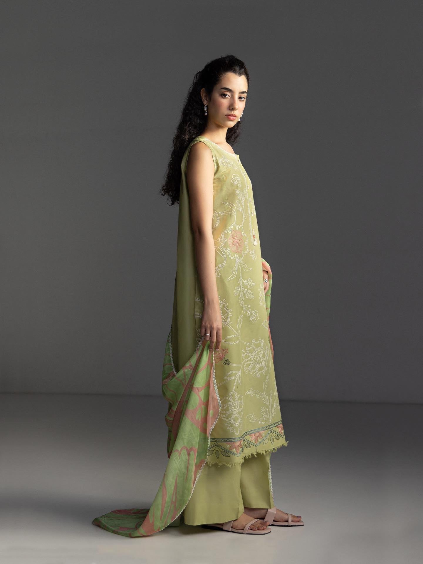 Zara Shahjahan | Coco Lawn 26 | Isla-4B