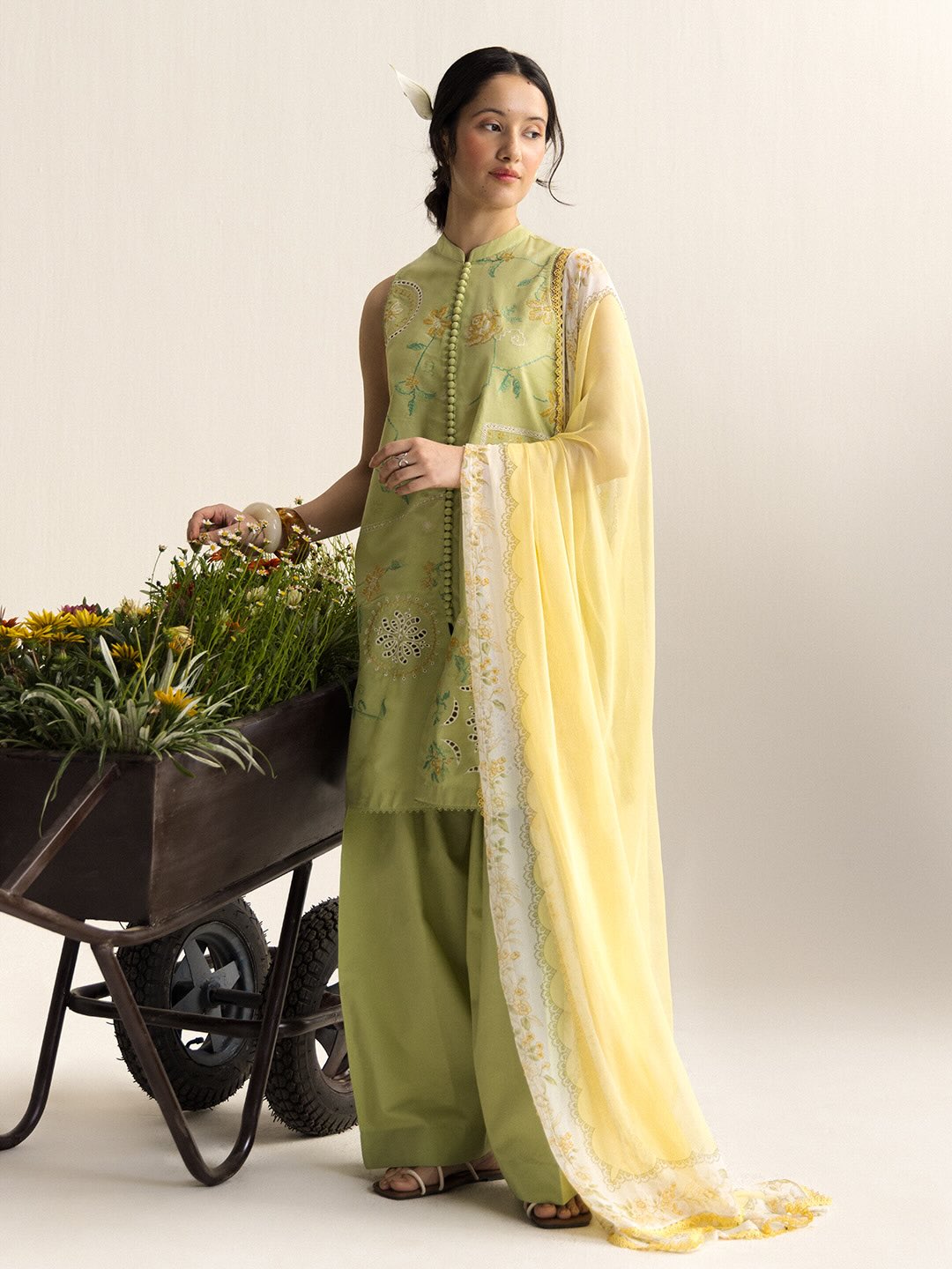 Zara Shahjahan | Coco Lawn 26 | Ines-6B