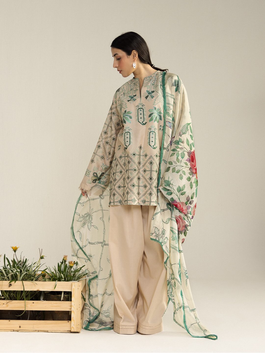 Zara Shahjahan | Coco Lawn 26 | Soren-9B