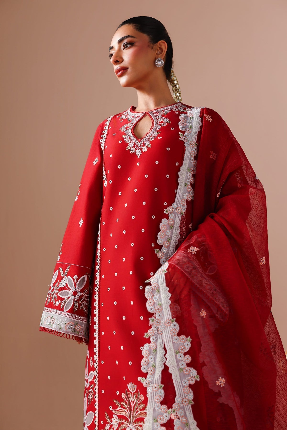 Akbar Aslam | Elan Luxury Lawn 26 | Seraya