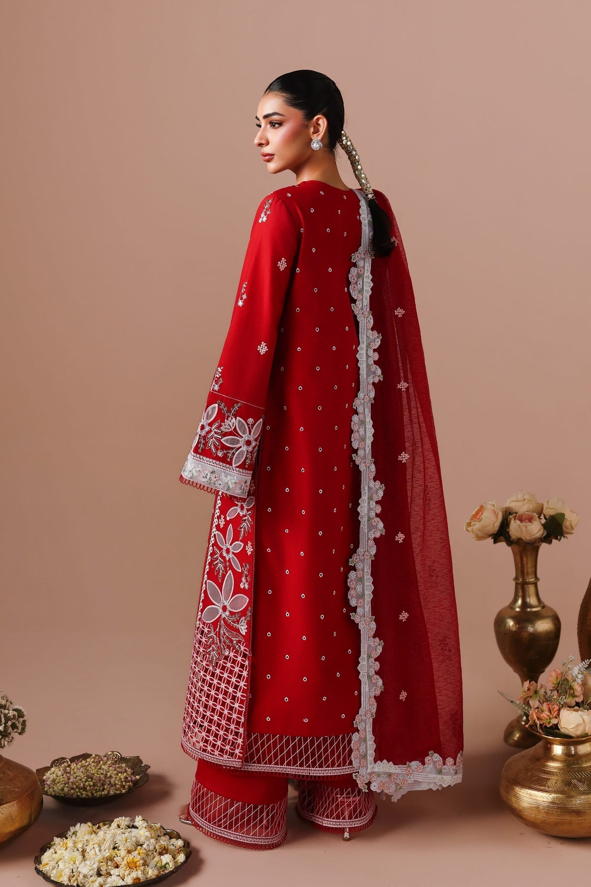 Akbar Aslam | Elan Luxury Lawn 26 | Seraya