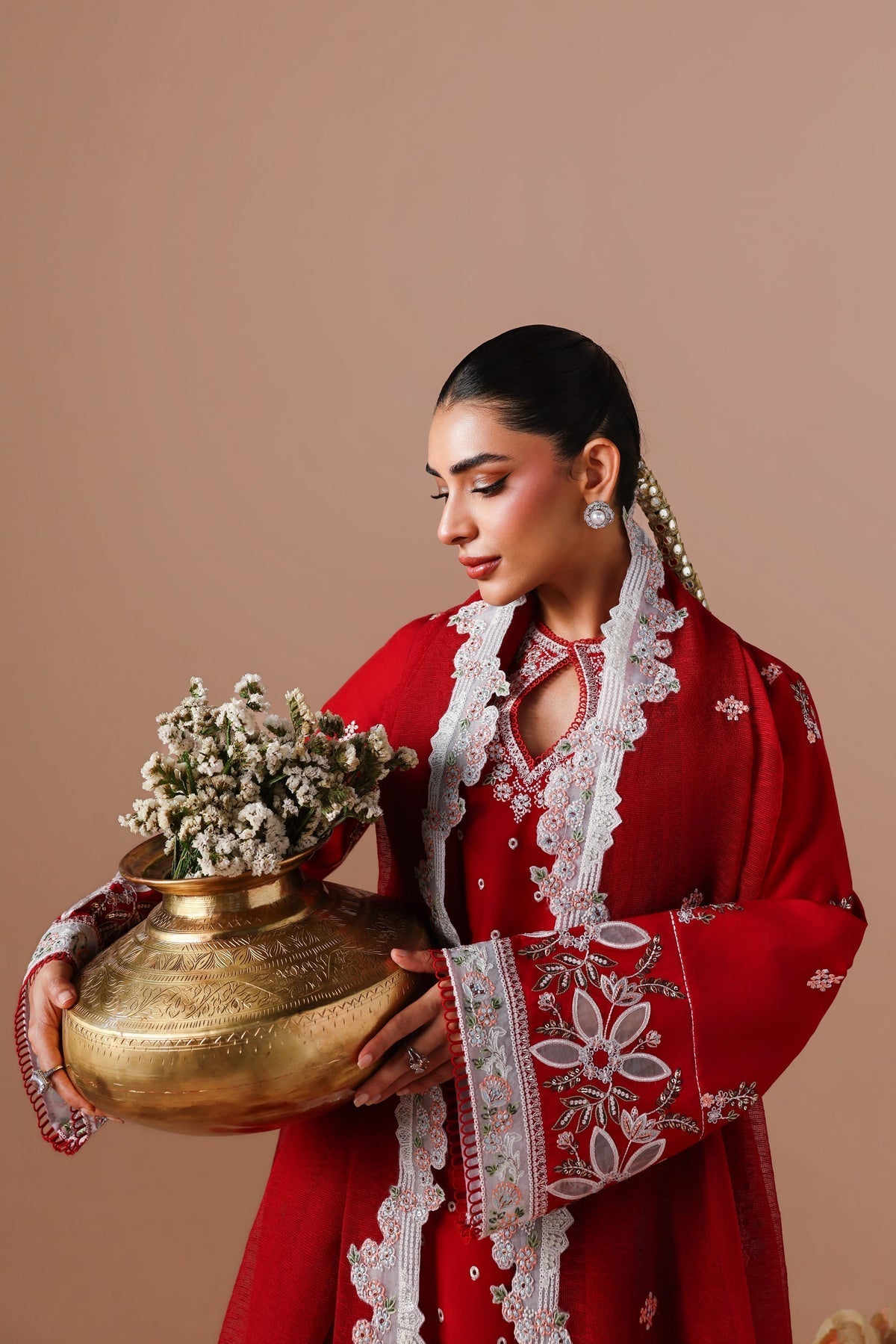 Akbar Aslam | Elan Luxury Lawn 26 | Seraya