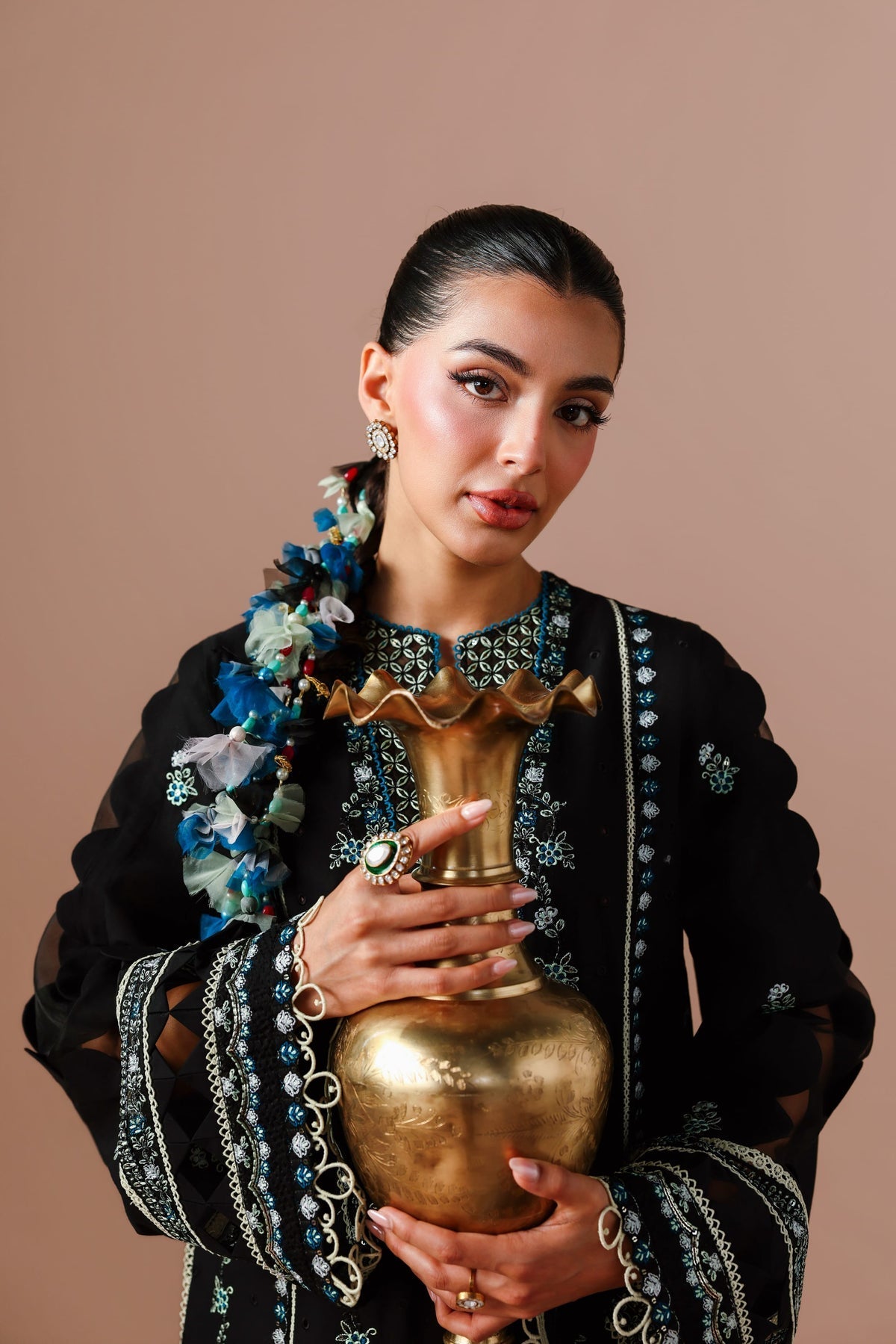 Akbar Aslam | Elan Luxury Lawn 26 | Armina