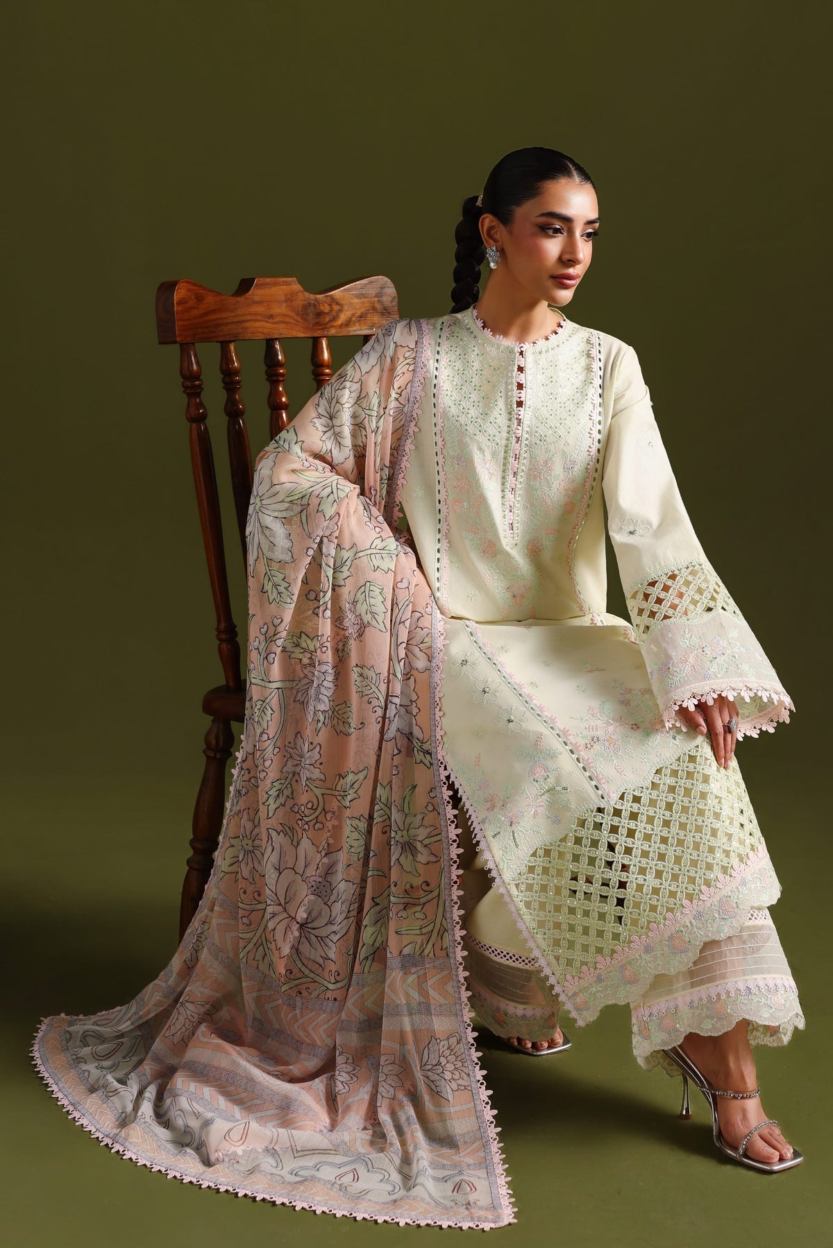 Akbar Aslam | Elan Luxury Lawn 26 | Nayara