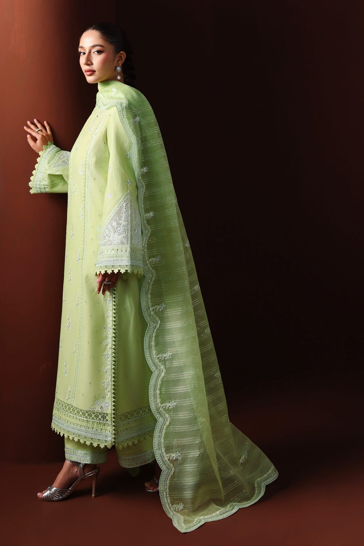 Akbar Aslam | Elan Luxury Lawn 26 | Nayeli