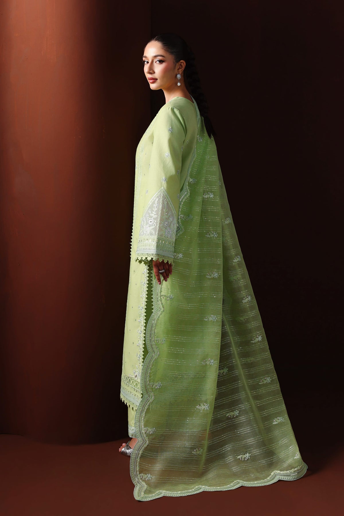 Akbar Aslam | Elan Luxury Lawn 26 | Nayeli