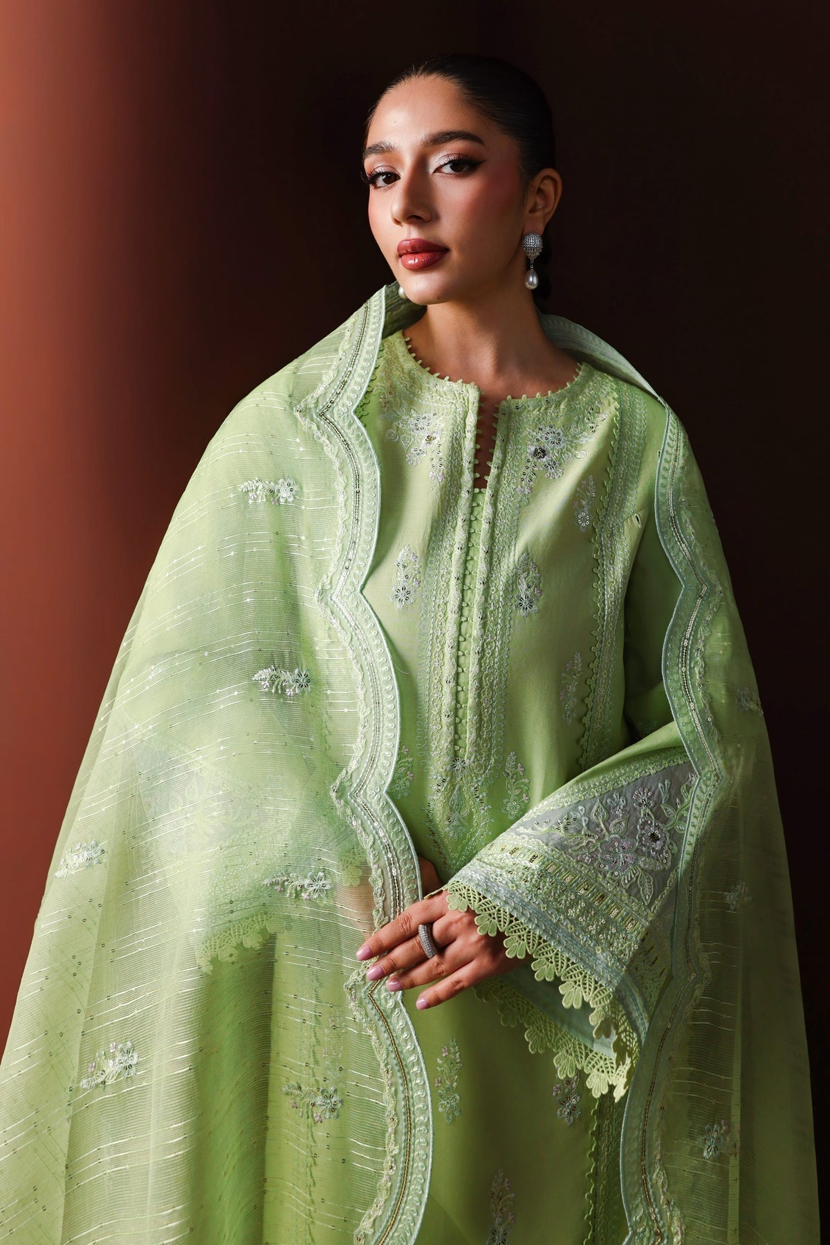 Akbar Aslam | Elan Luxury Lawn 26 | Nayeli