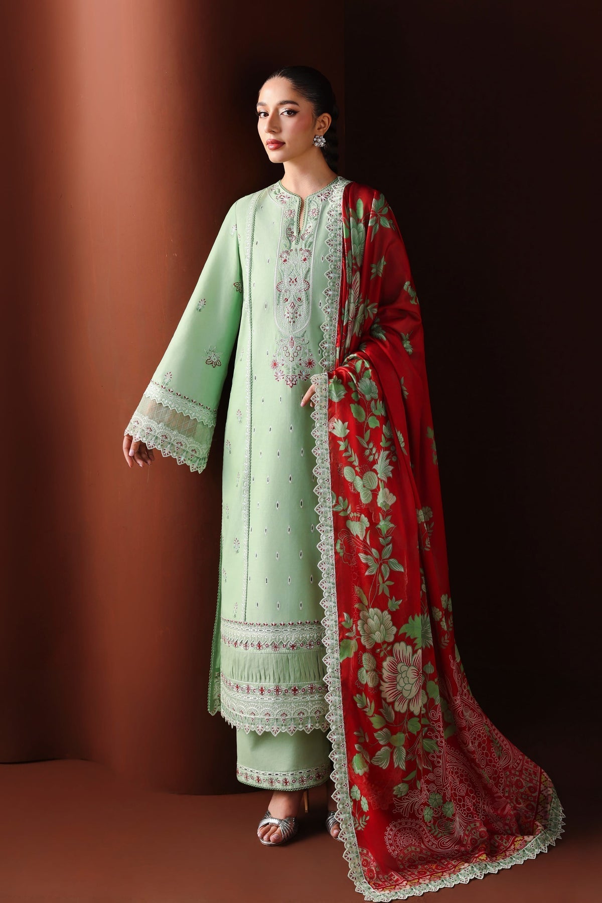Akbar Aslam | Elan Luxury Lawn 26 | Almira