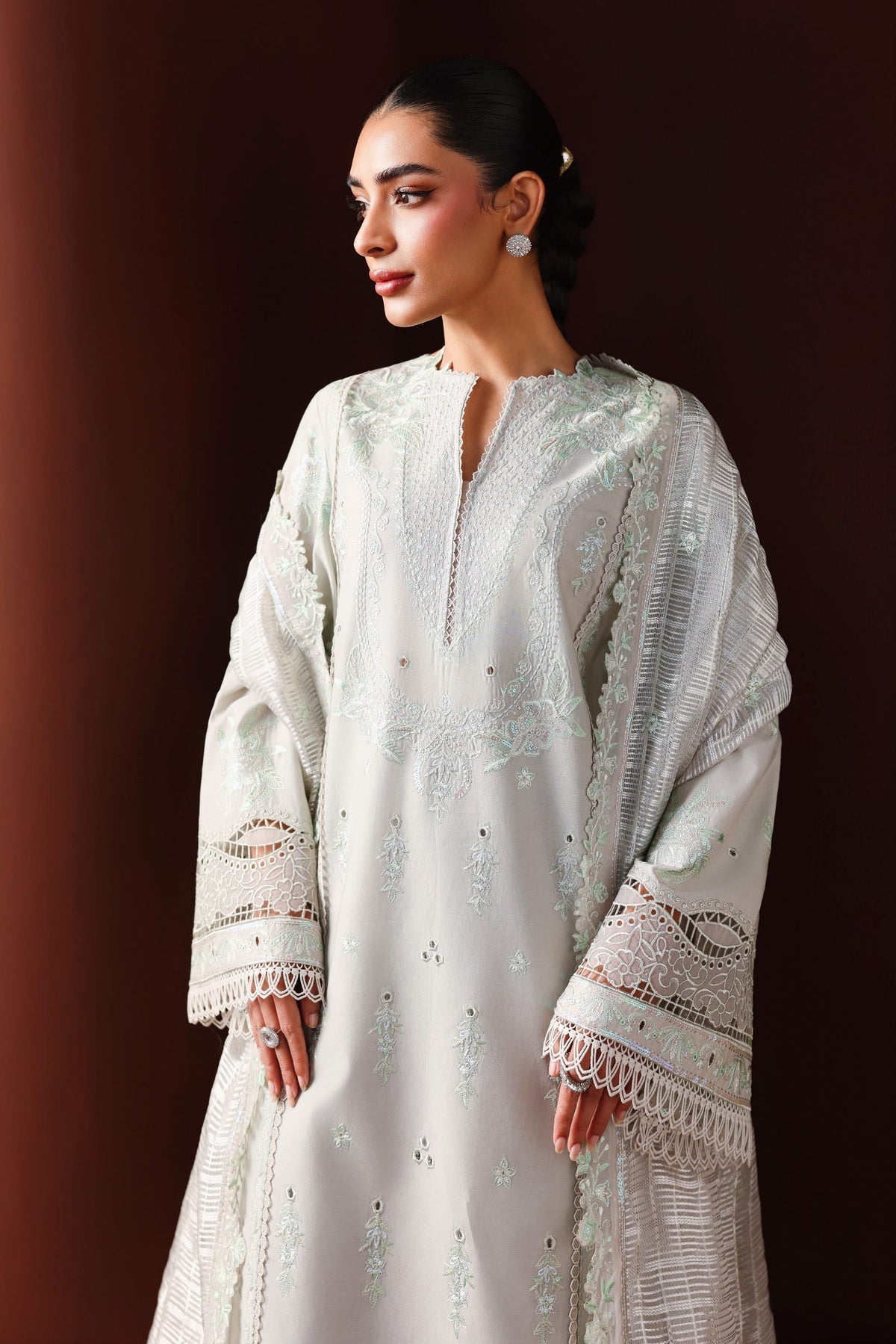 Akbar Aslam | Elan Luxury Lawn 26 | Rumana