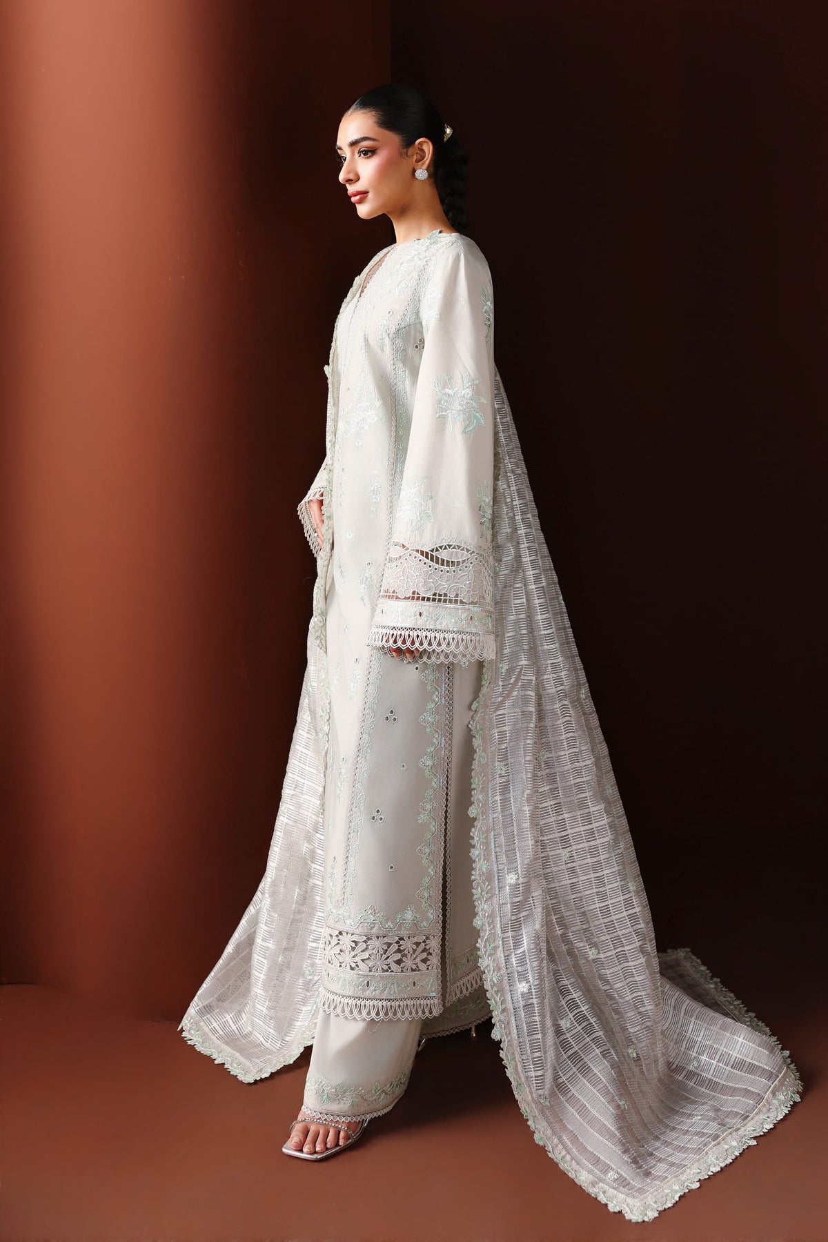 Akbar Aslam | Elan Luxury Lawn 26 | Rumana