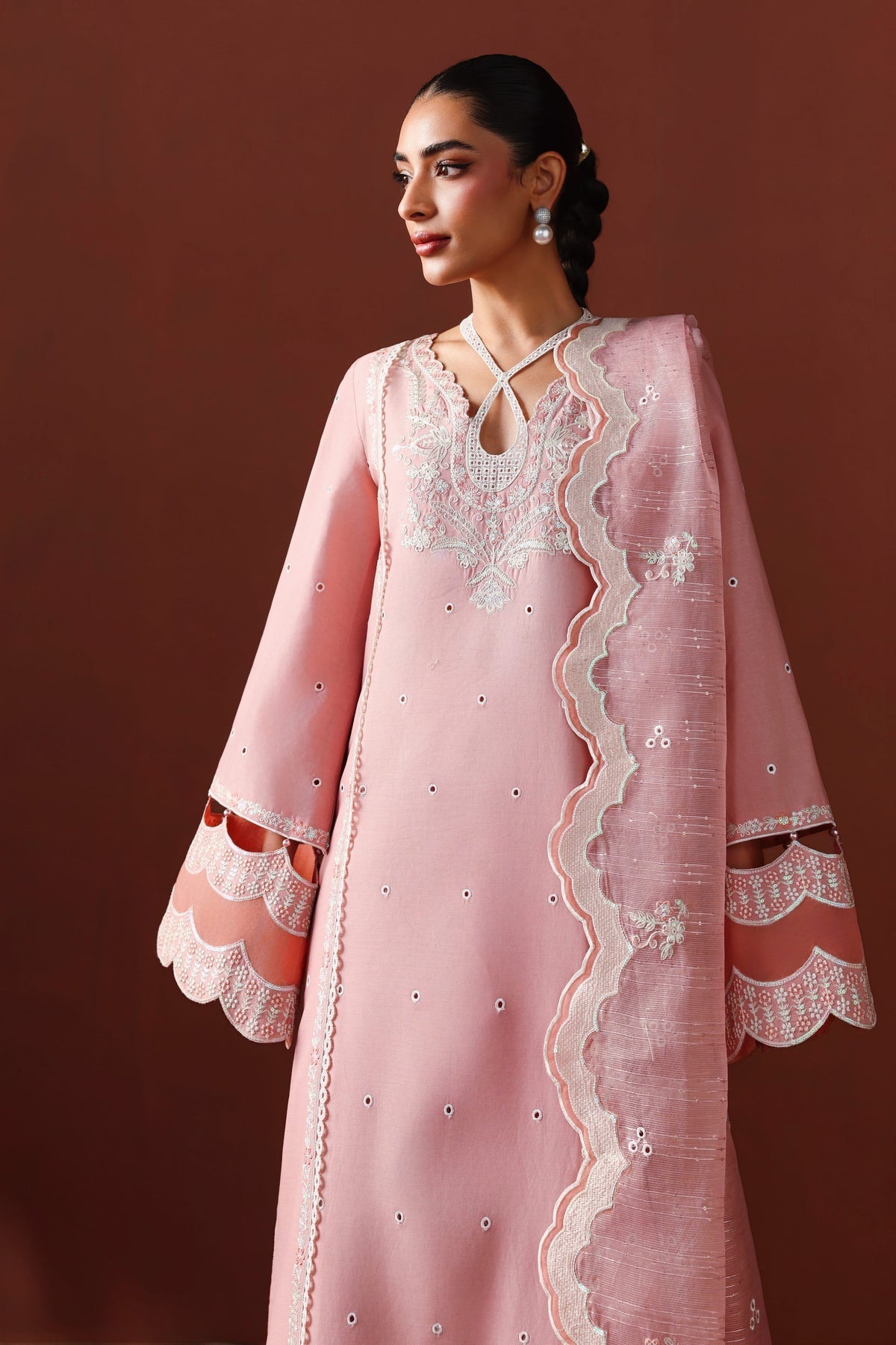 Akbar Aslam | Elan Luxury Lawn 26 | Mehrnaz