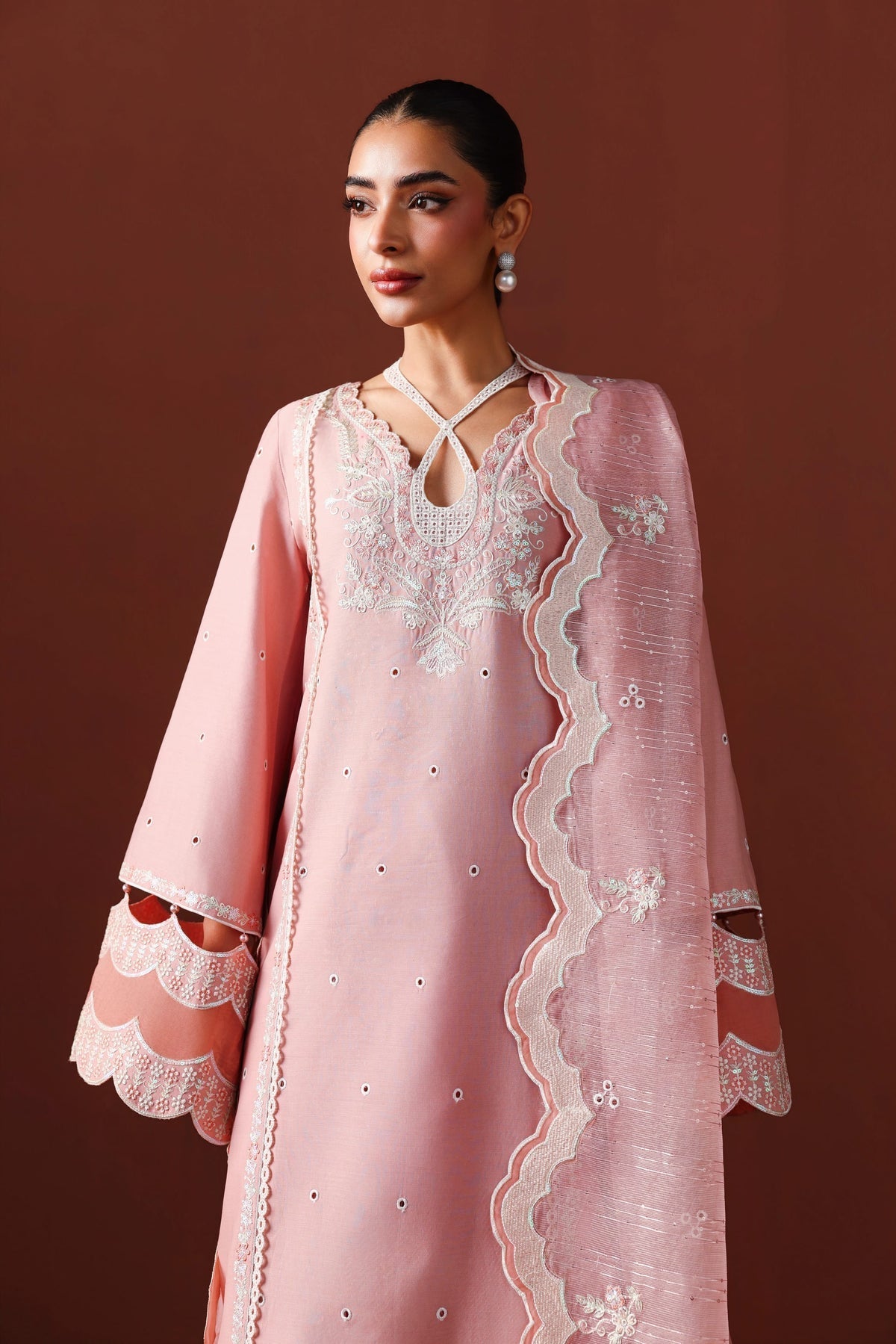 Akbar Aslam | Elan Luxury Lawn 26 | Mehrnaz