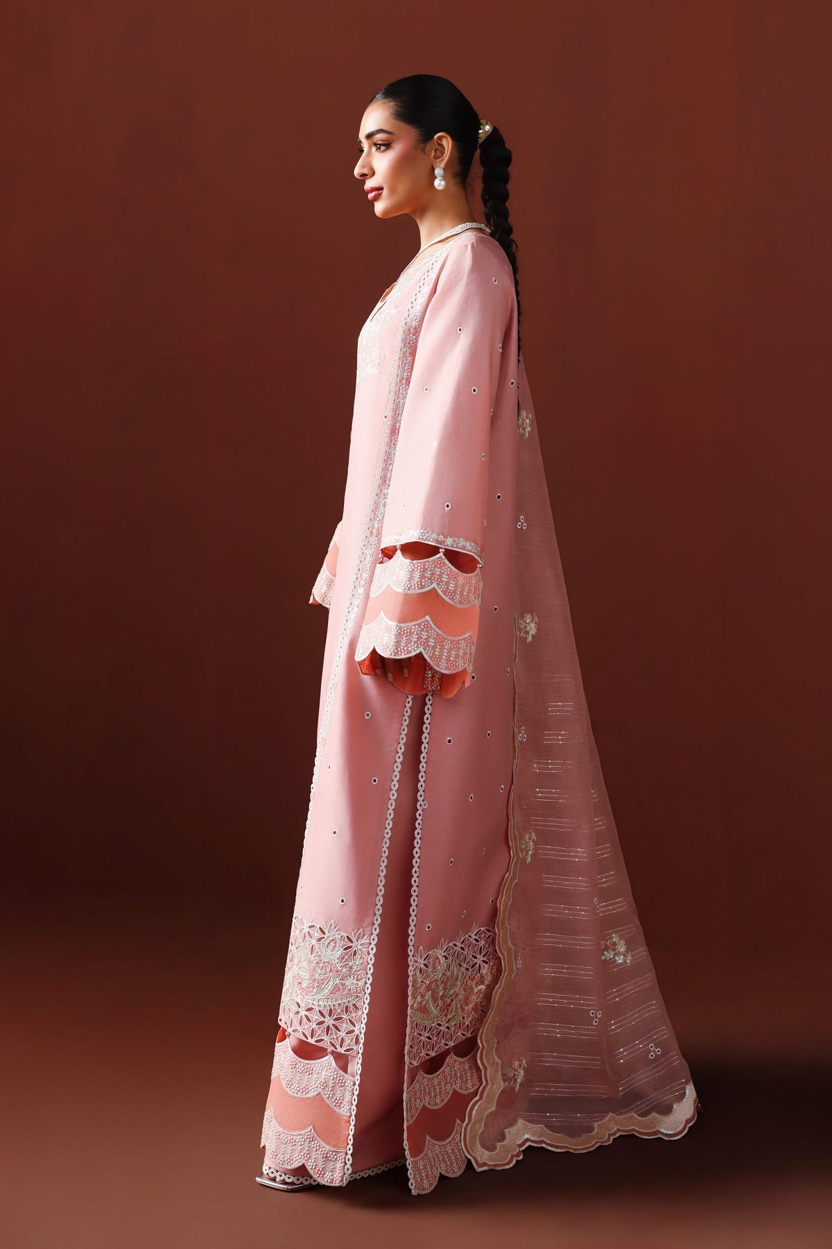 Akbar Aslam | Elan Luxury Lawn 26 | Mehrnaz