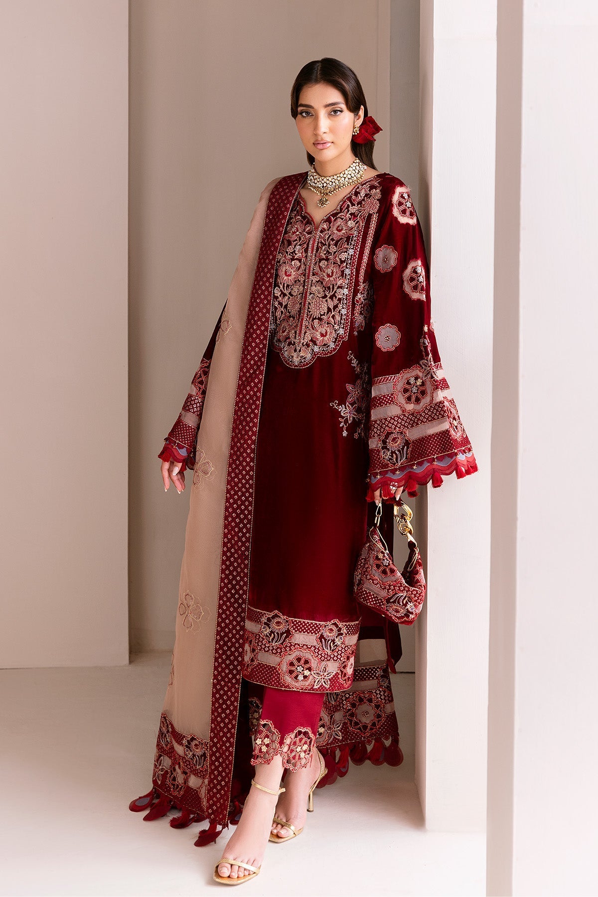 Alizeh | Makhmal Luxury Velvet Edit | Velzari