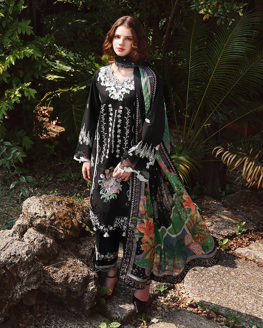 Mushq | The Secret Garden Lawn | Nightshade Bloom