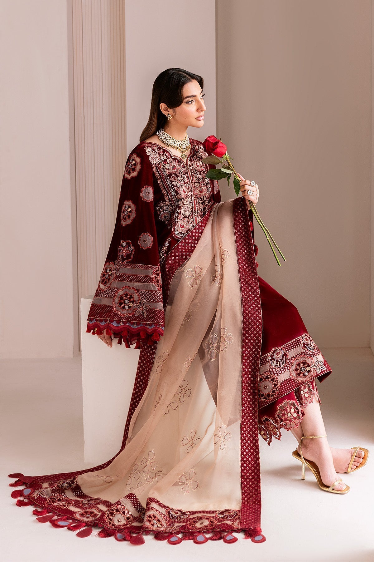 Alizeh | Makhmal Luxury Velvet Edit | Velzari