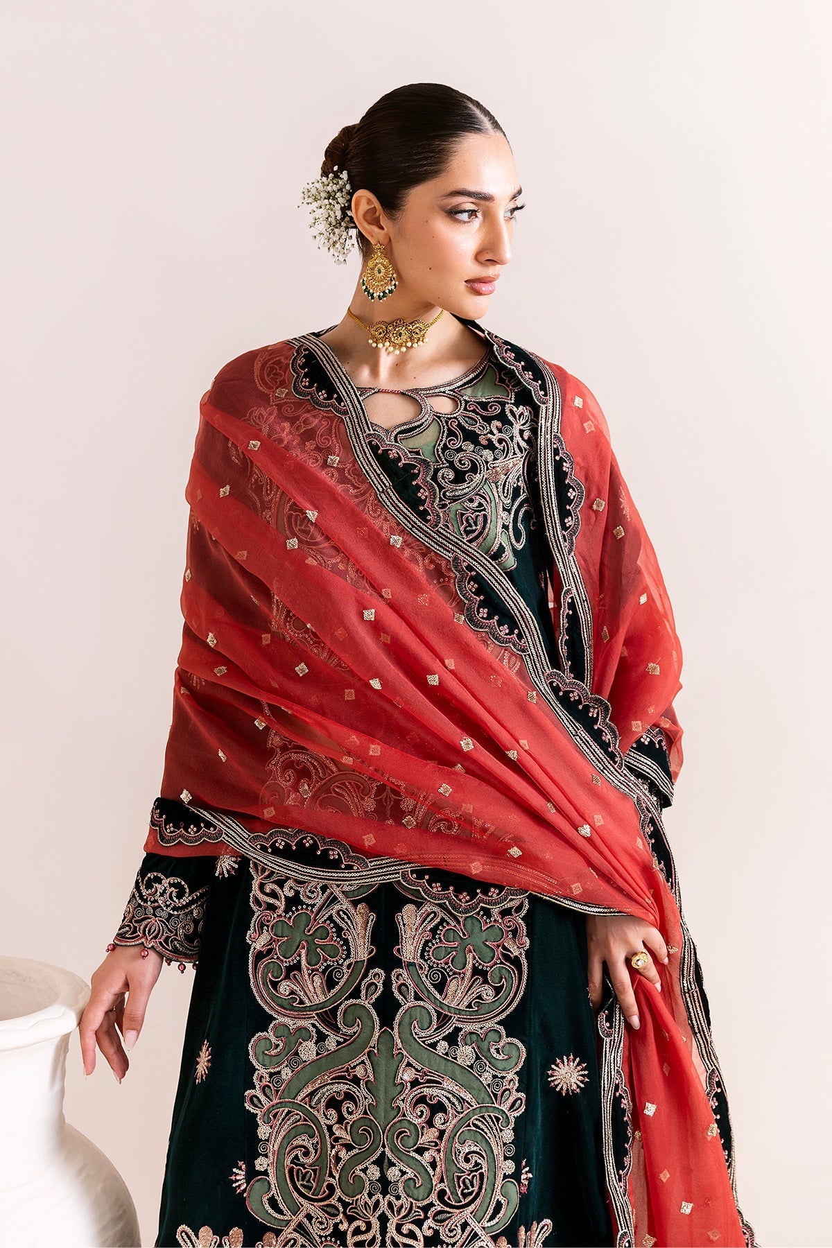 Alizeh | Makhmal Luxury Velvet Edit | Kiswa