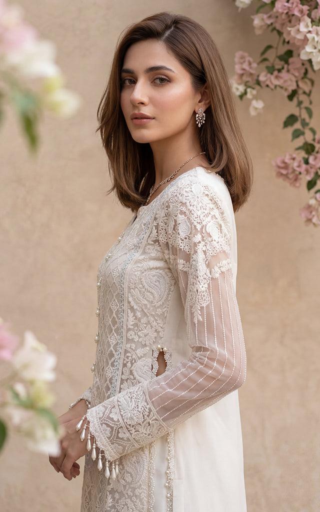 Threads and Motifs | Formal Outfits | 10616