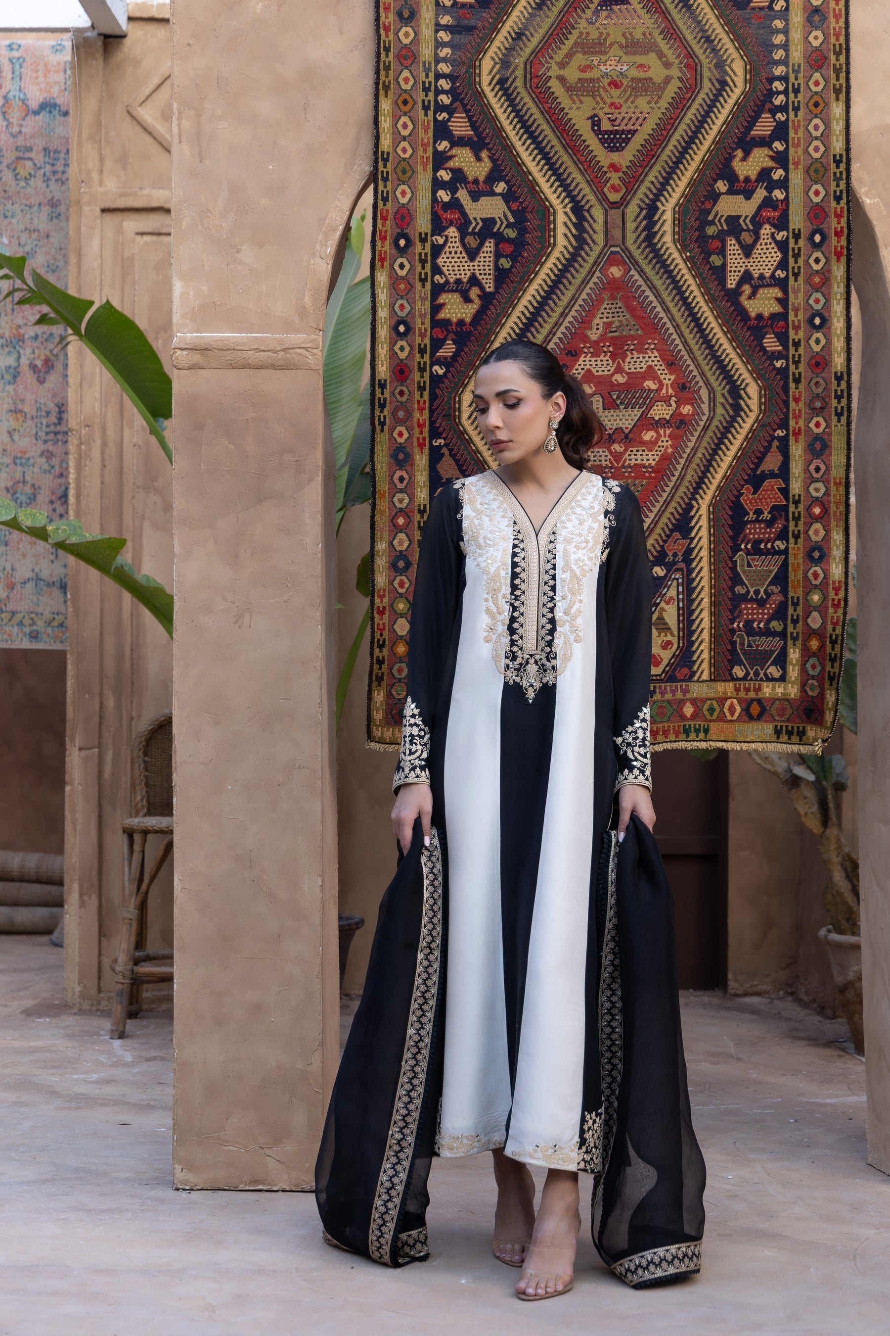 Sana Abbas | Pehar Eid Luxe | Kalisa