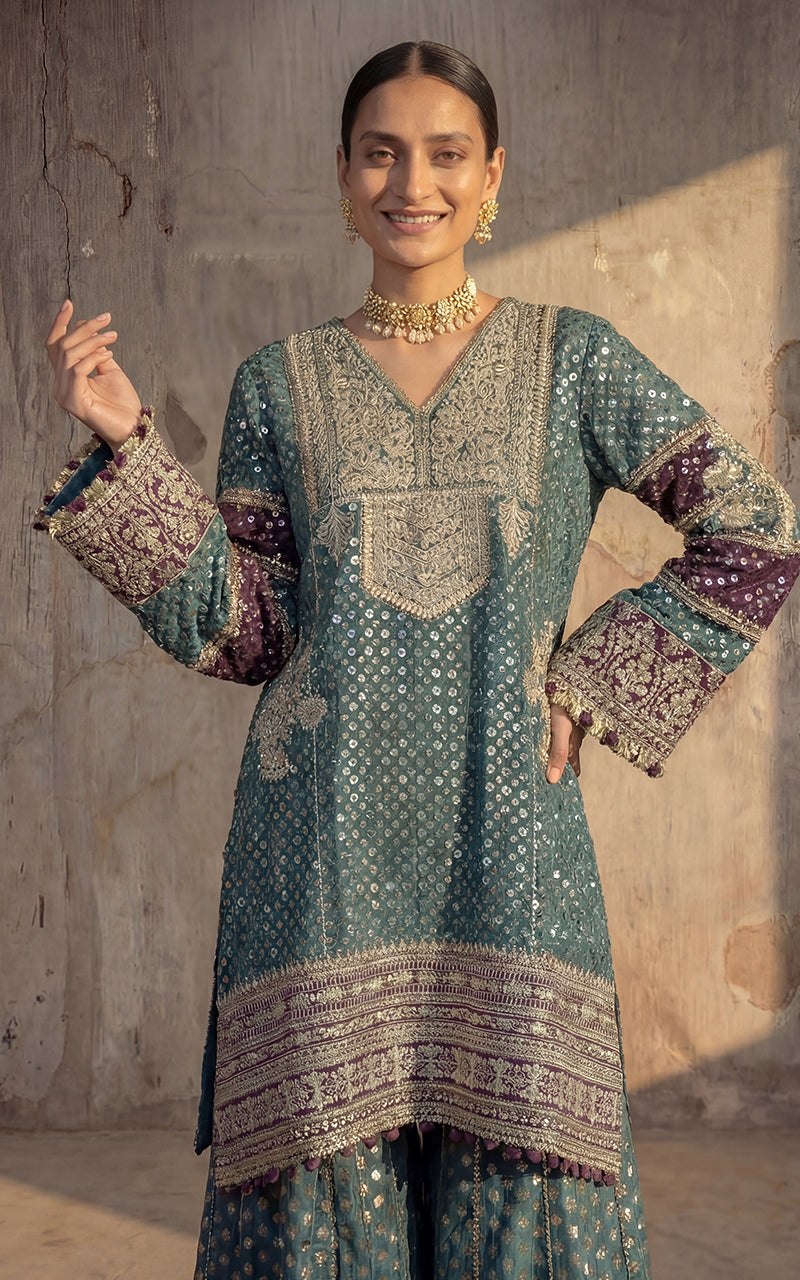 Threads and Motifs | Formal Outfits | 10576
