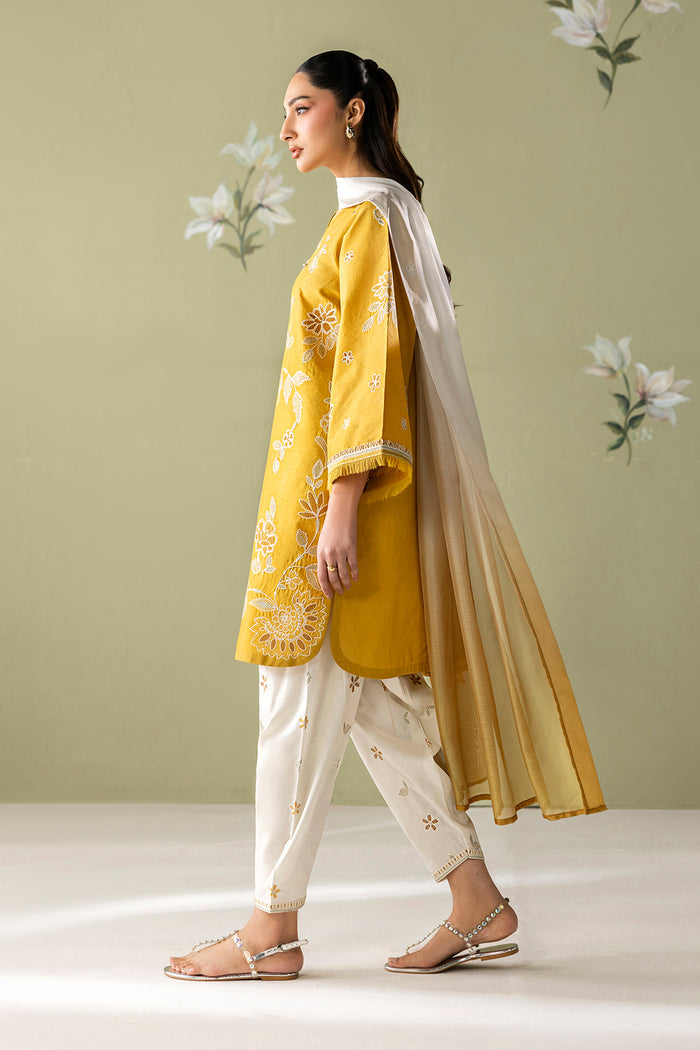 Baroque | Luxury Pret Summer | UF-4419