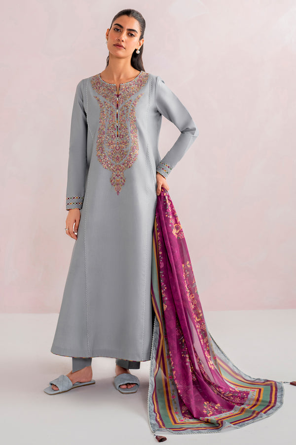 Jazmin | Embroidered Lawn | USE - 9090