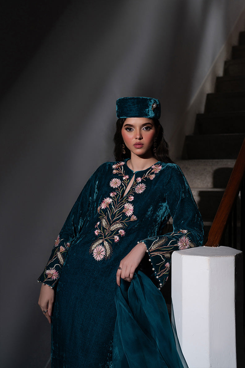 Caia | Luxury Velvet Edit 25 | Twilight custom