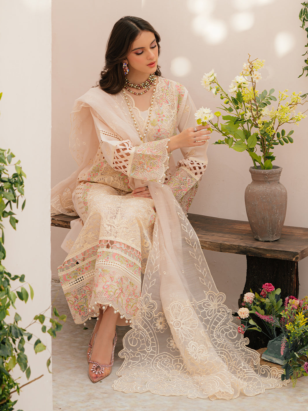 Mahnur | Allenura Luxury Lawn 24 | ALLORA
