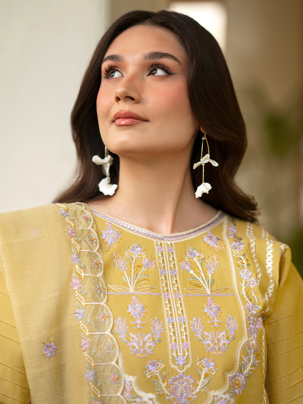 Mahnur | Angan Embroidered Lawn 26 | AN-003