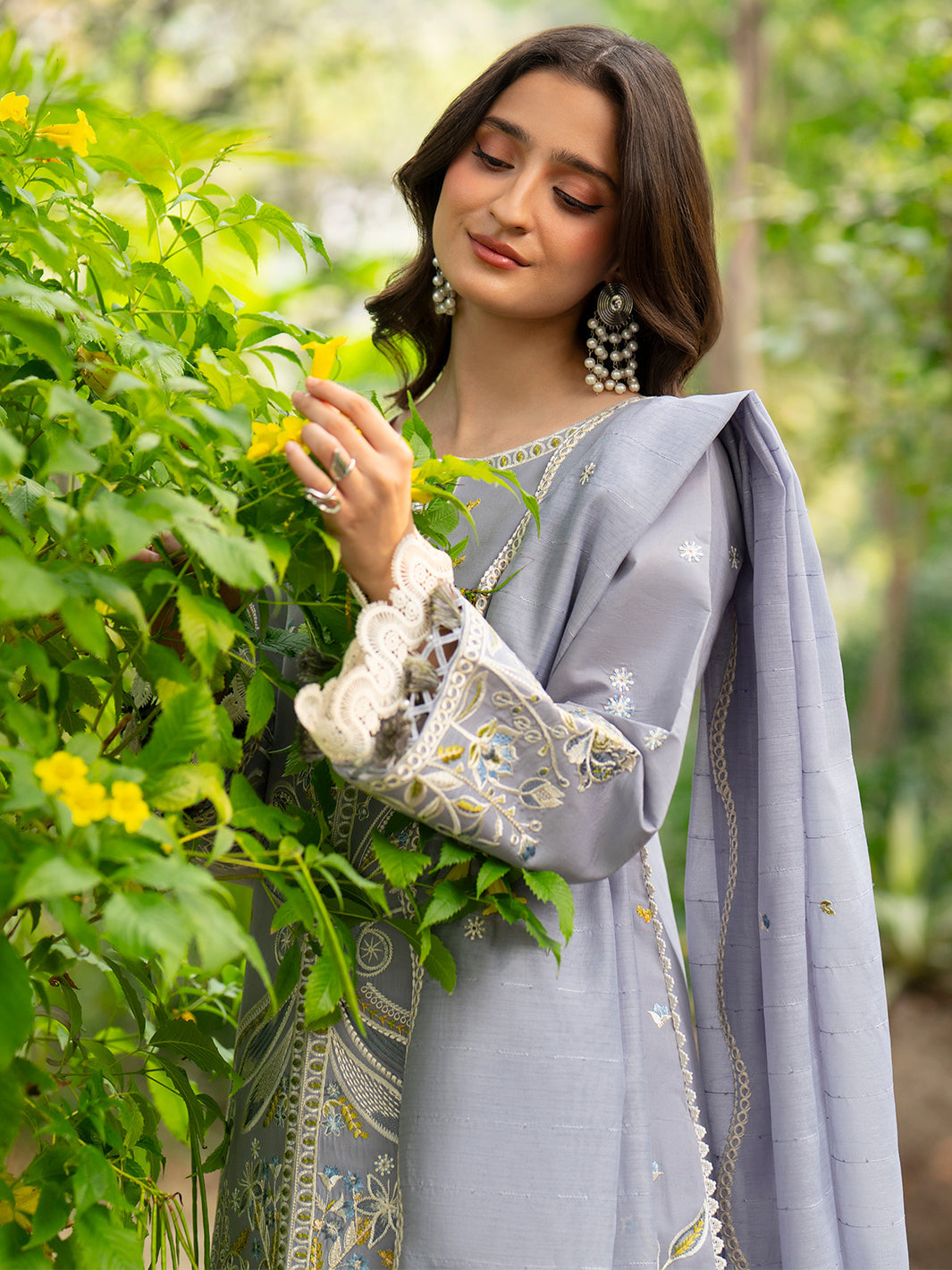 Mahnur | Angan Embroidered Lawn 26 | AN-006