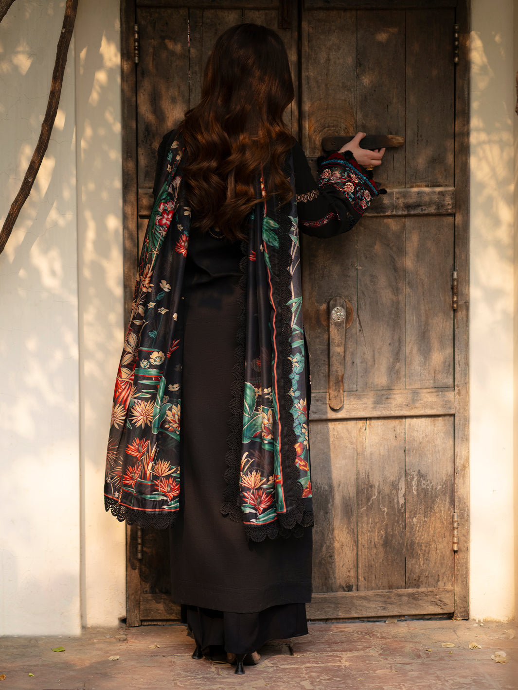 Mahnur | Angan Embroidered Lawn 26 | AN-007