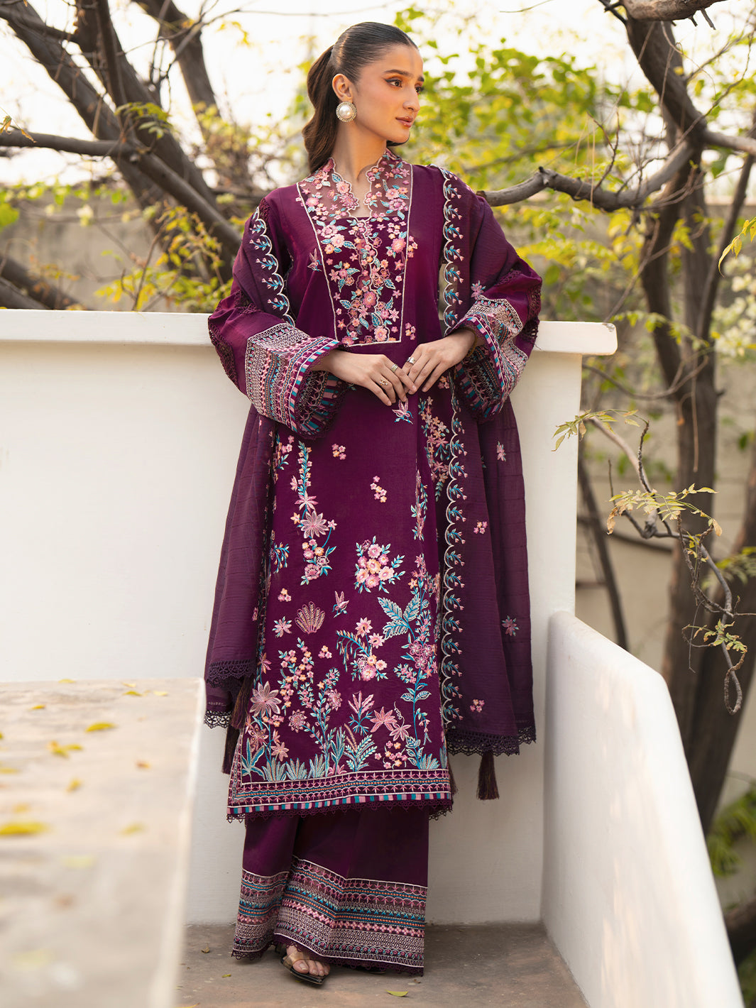 Mahnur | Angan Embroidered Lawn 26 | AN-008