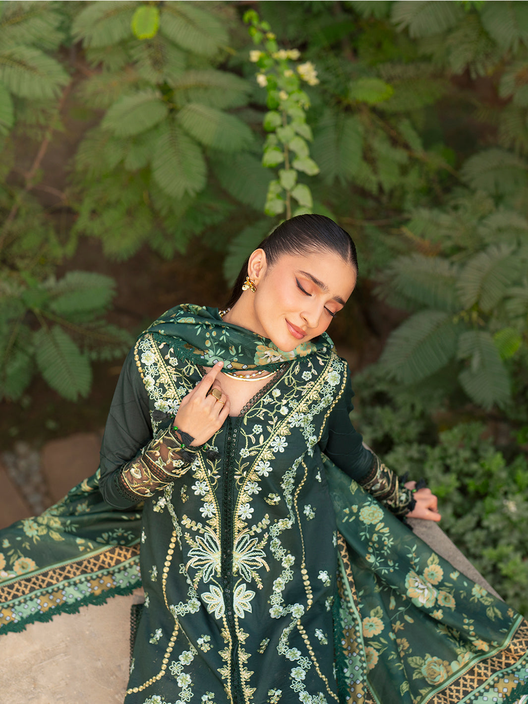 Mahnur | Angan Embroidered Lawn 26 | AN-010