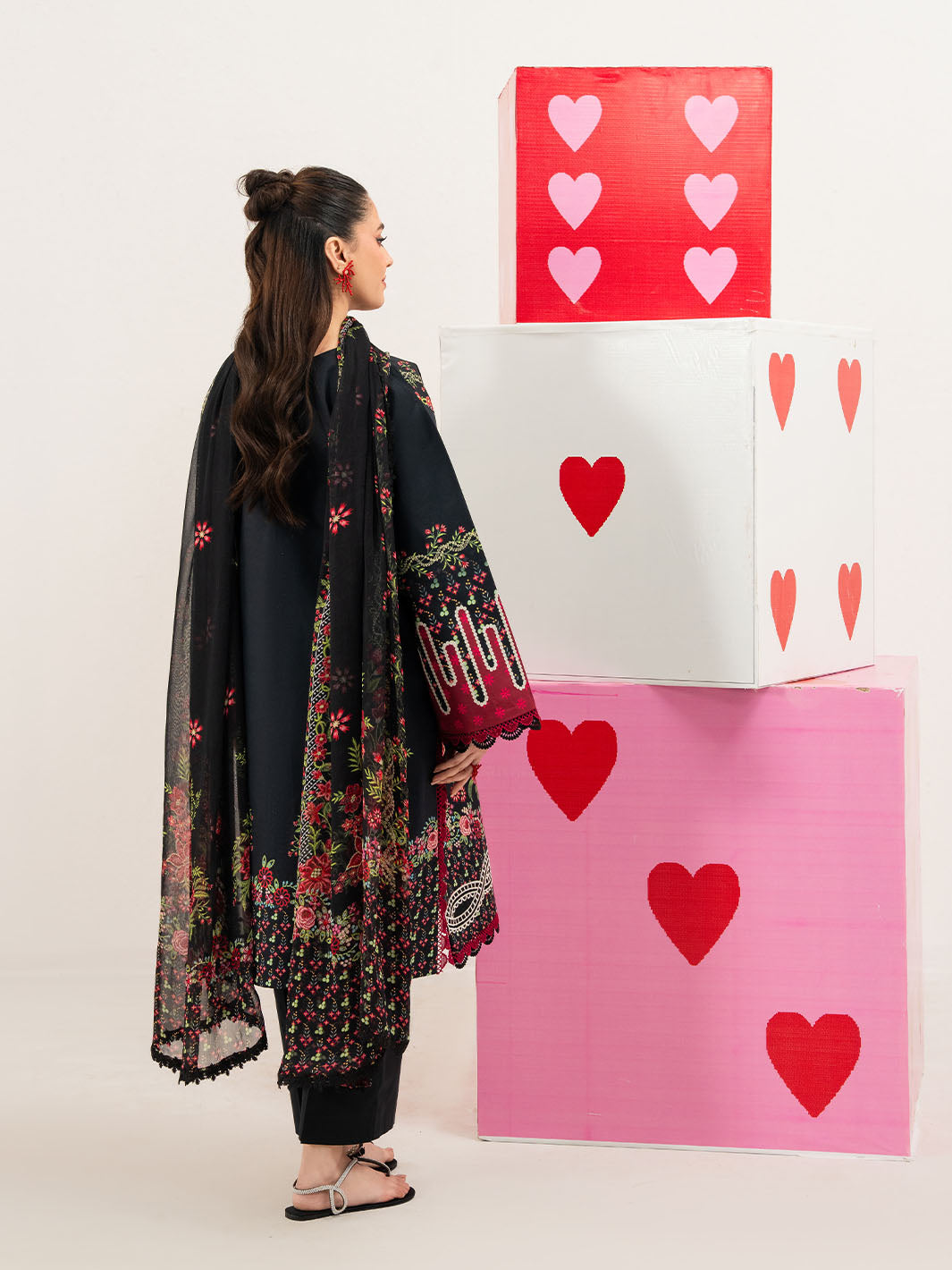 Mahnur | Anaya Lawn | ANA-004