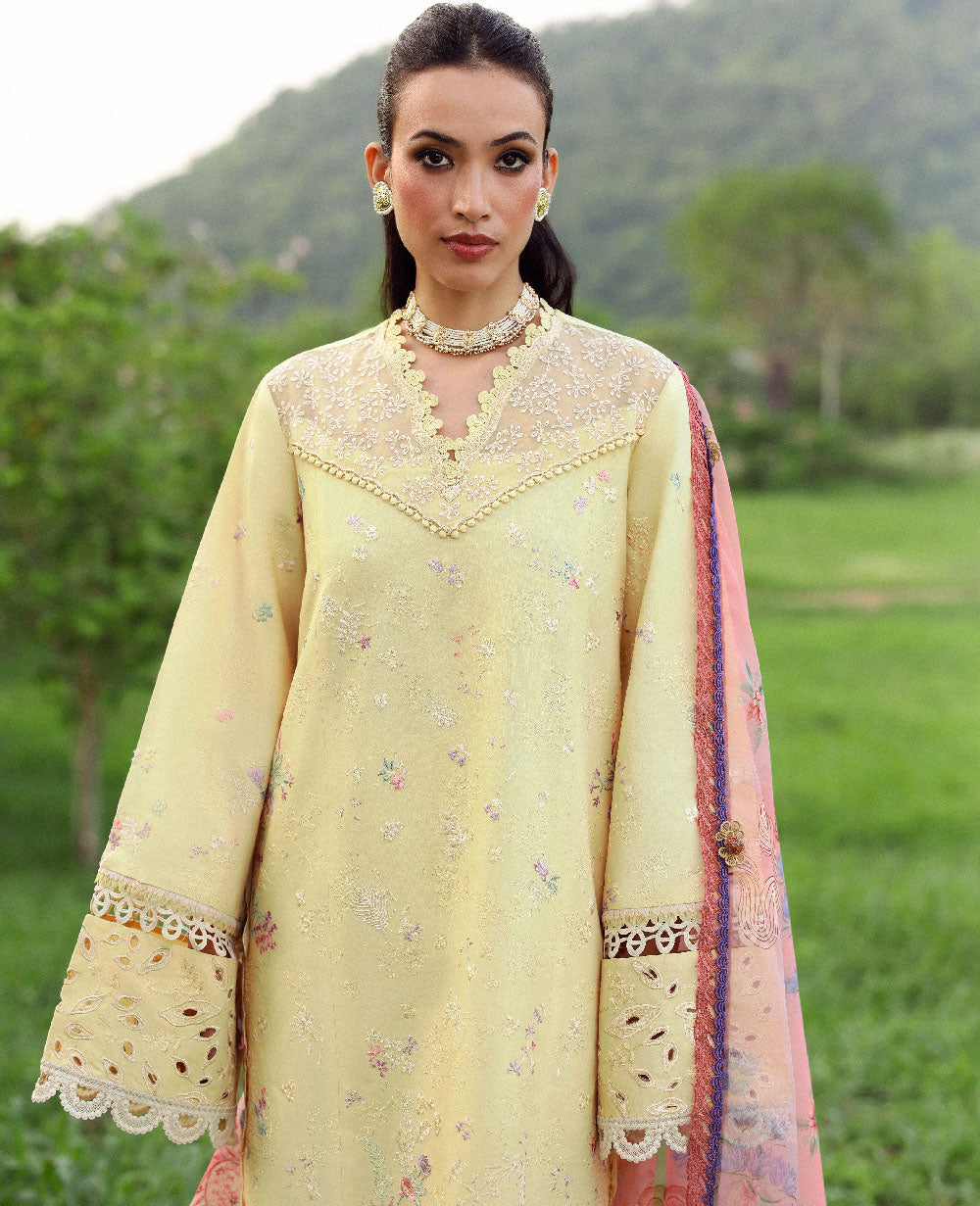 Republic Womenswear | Lilas Lawn 26 | Amris