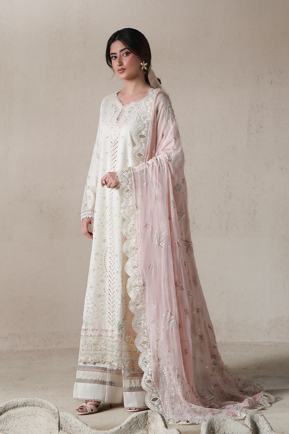 Aabyaan | Saagar Luxury Festive Lawn 26 | NAIRAH (AL-06)