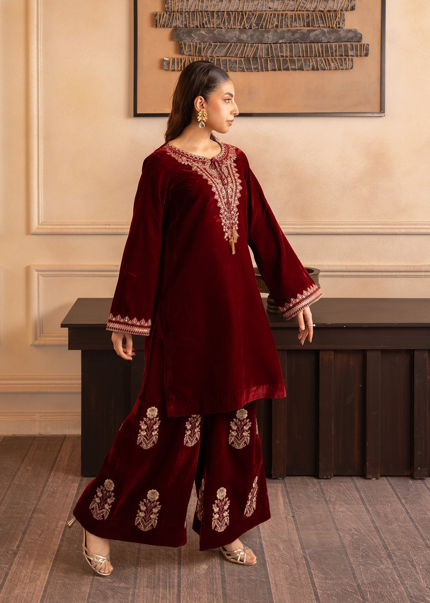 Fozia Khalid | The Velvet Rise 25 | CRIMSON GRACE