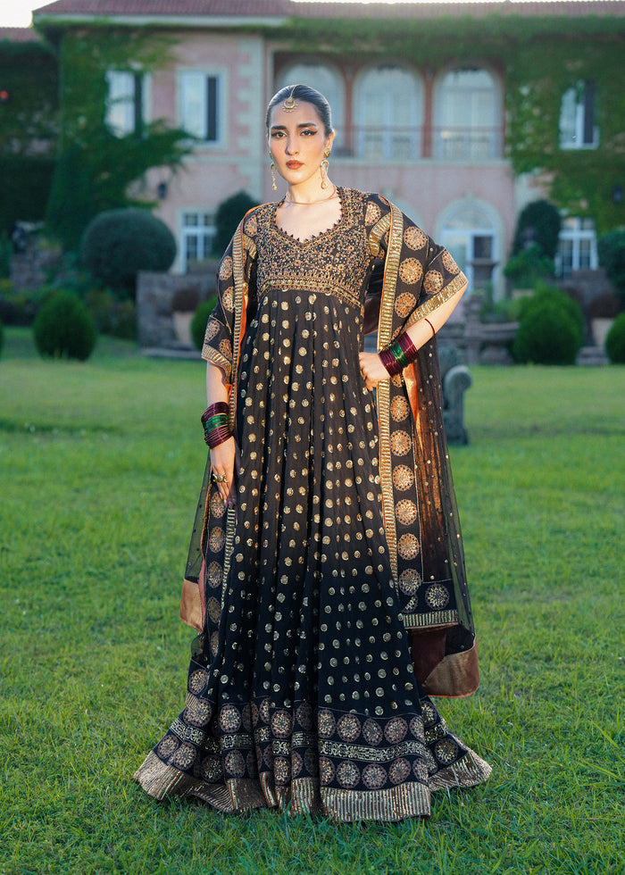 Laj by Lajwanti | Runaway Formals 25 | Golden Eclipse