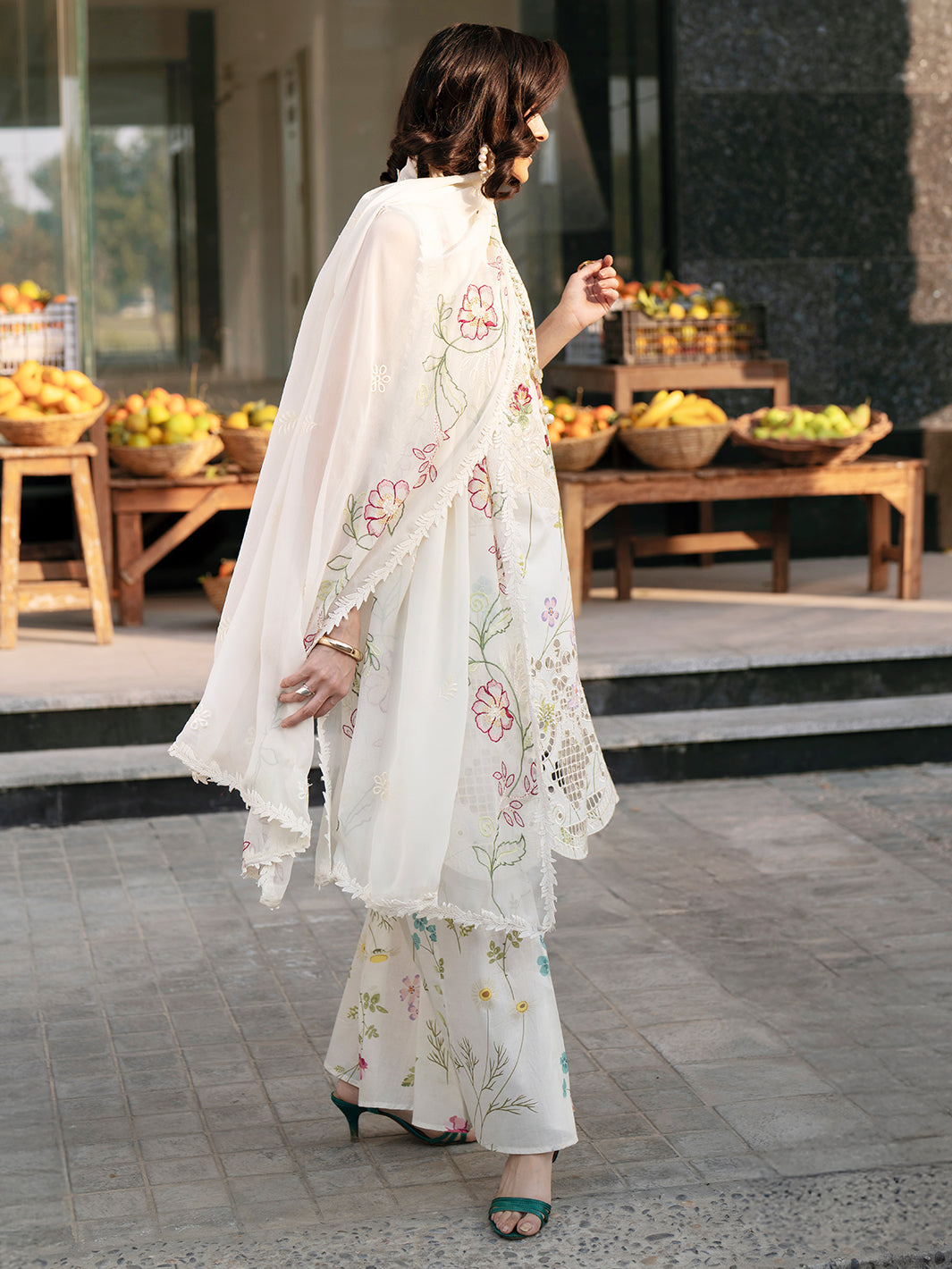 Mahnur | Broadway Luxury Lawn 26 | BW - 002