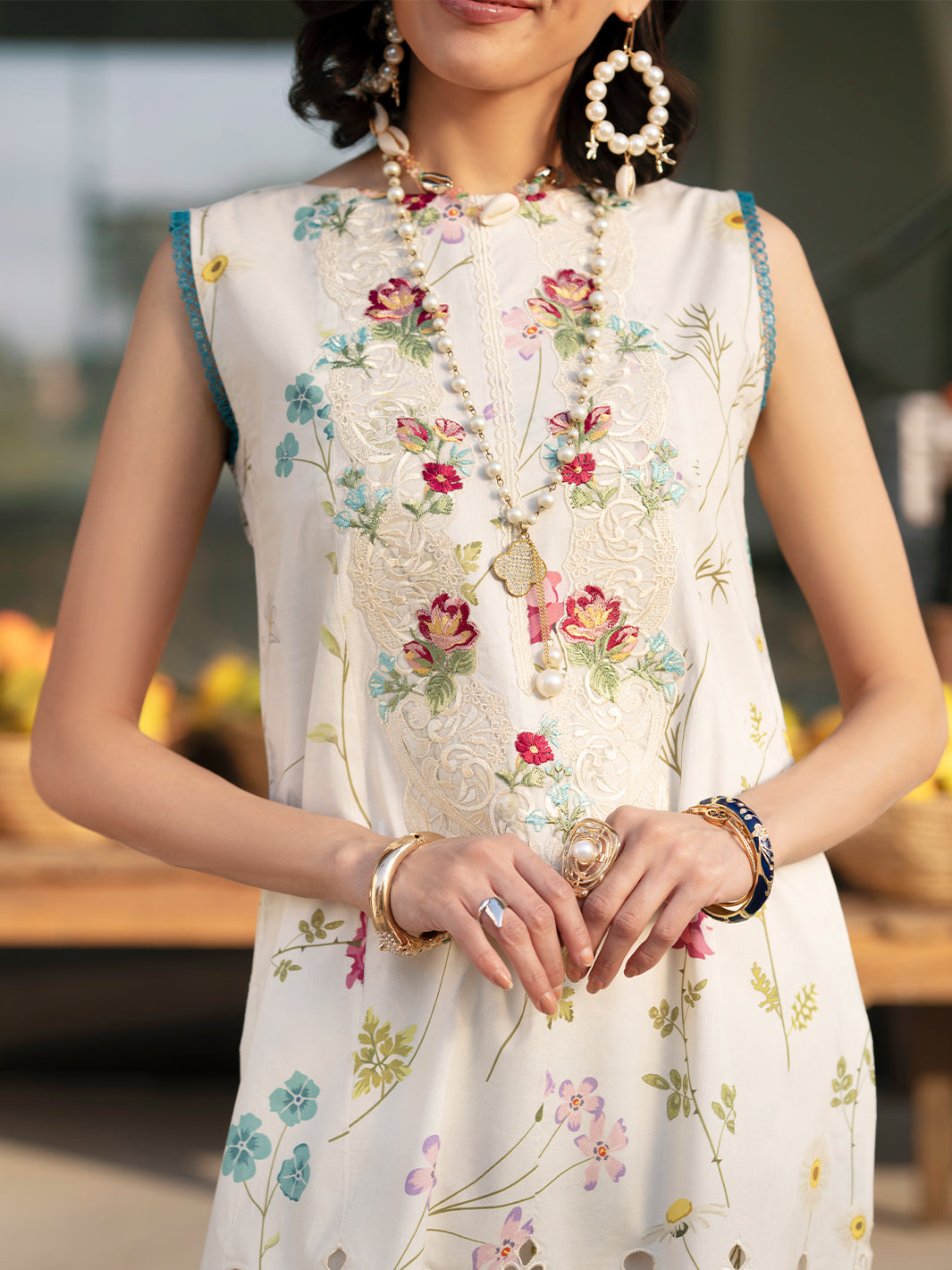 Mahnur | Broadway Luxury Lawn 26 | BW - 002