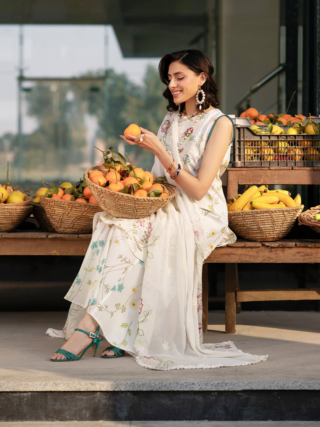 Mahnur | Broadway Luxury Lawn 26 | BW - 002