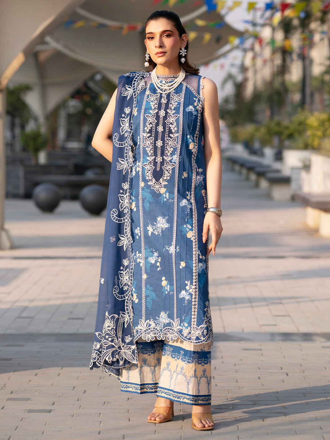 Mahnur | Broadway Luxury Lawn 26 | BW - 003