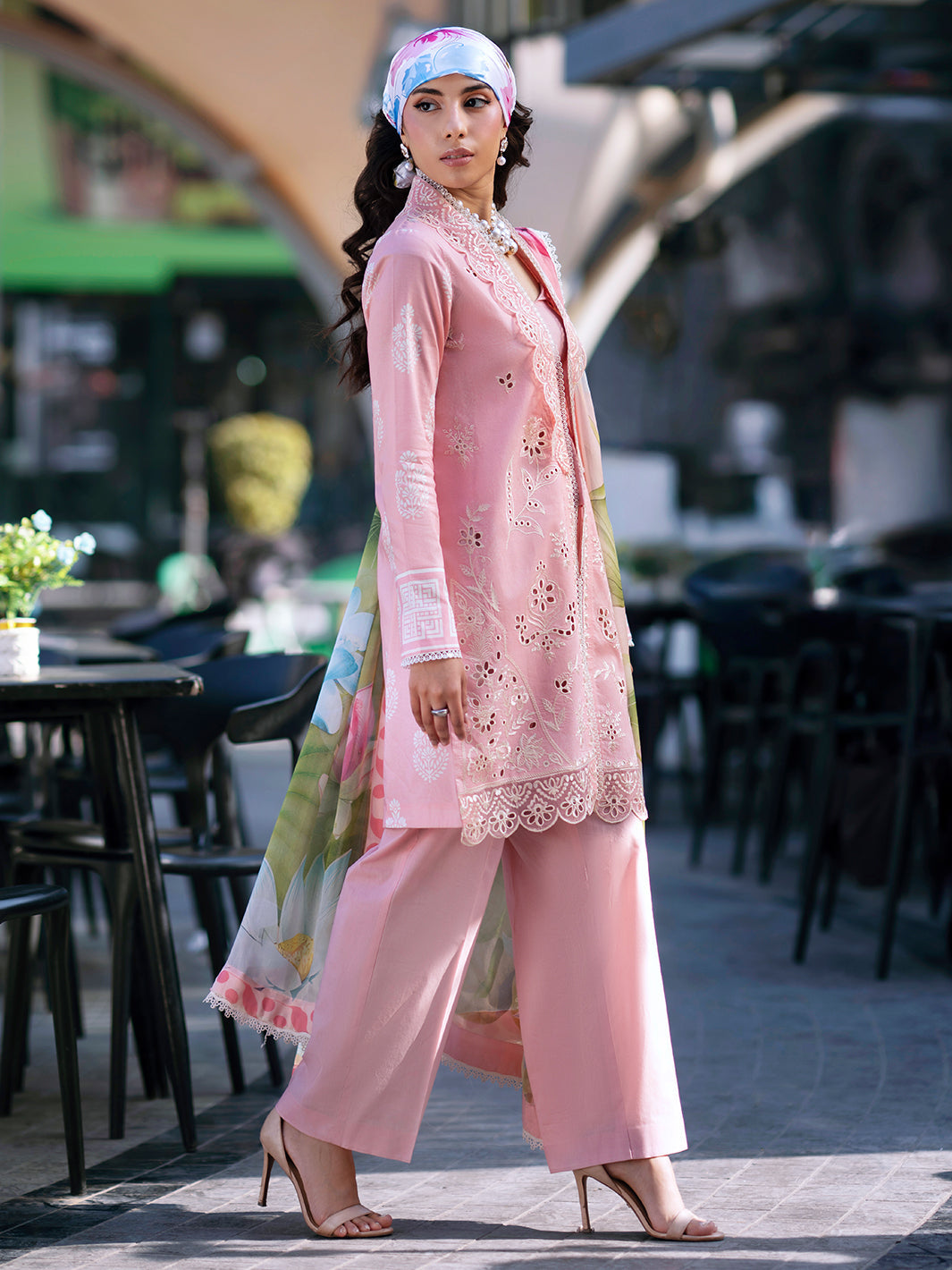 Mahnur | Broadway Luxury Lawn 26 | BW - 008