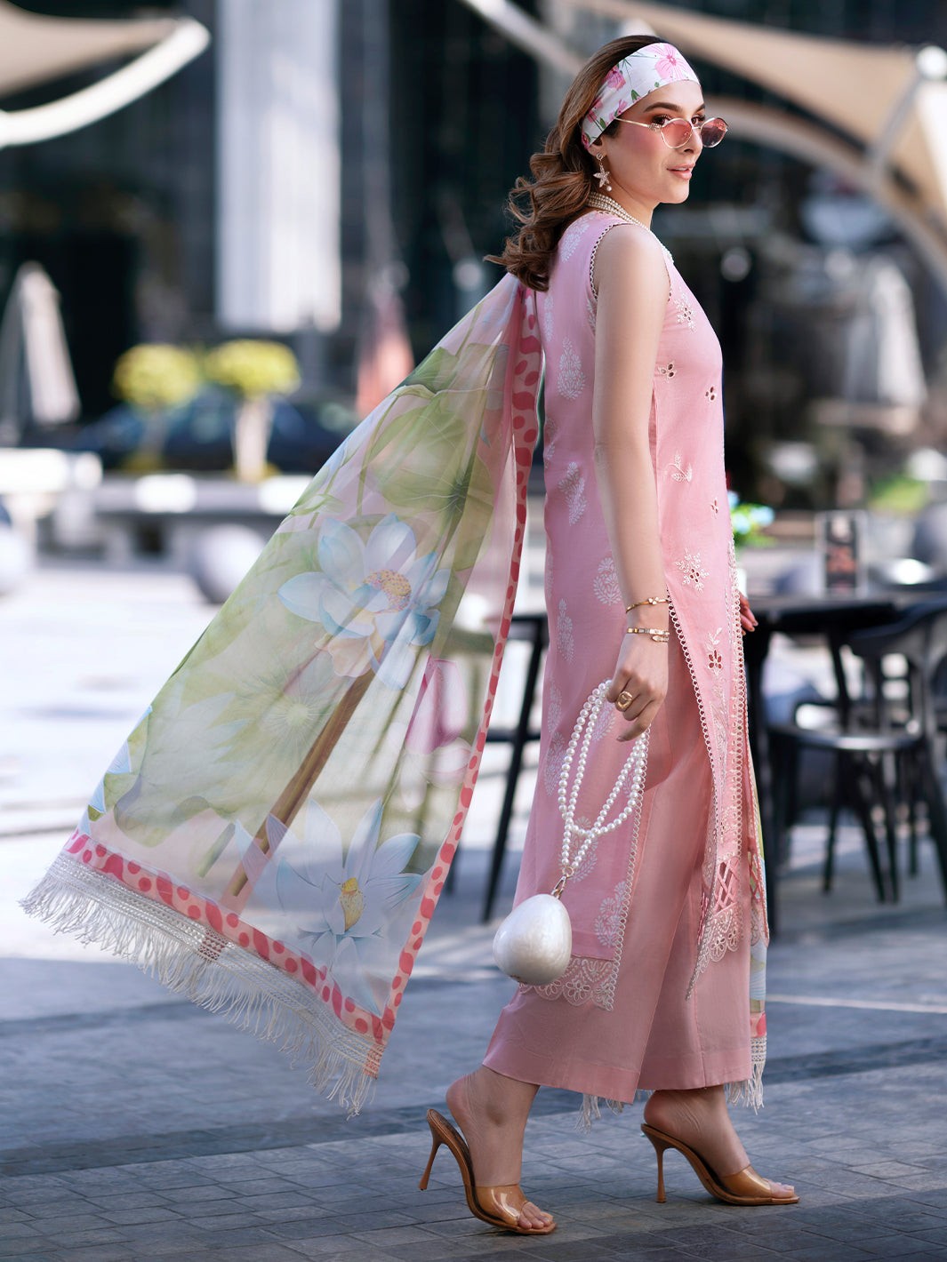 Mahnur | Broadway Luxury Lawn 26 | BW - 008