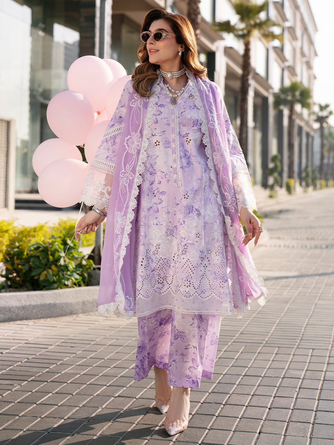 Mahnur | Broadway Luxury Lawn 26 | BW - 009