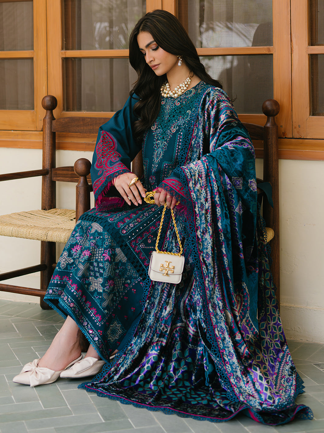 Bin Ilyas | Olivia Embroidered Winter 24 | 521 - B